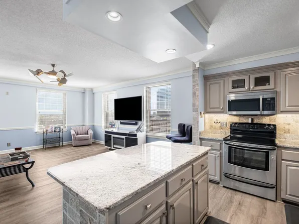 109 N Main St APT 901, Memphis, TN 38103