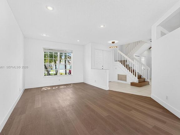 5th image of 9535 Fox Trot Ln