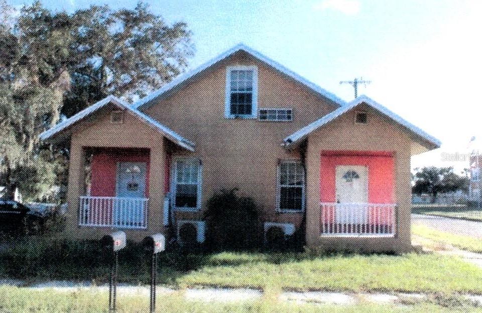 1st image of 225 W EFFIE STREET