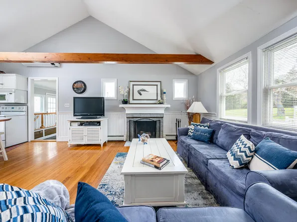 492 Scudder Avenue, Hyannis, MA 02601