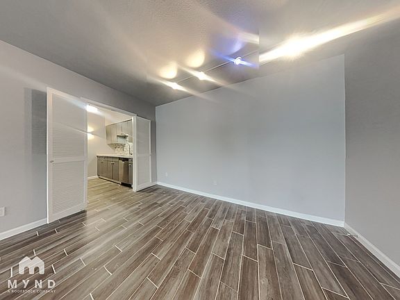 3rd image of 2230 S Piney Point Rd APT 204