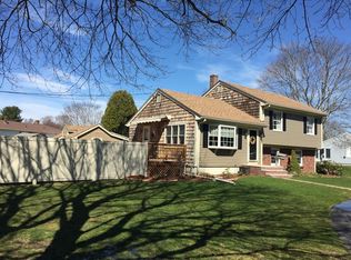 4 Clark Ln, Swansea, MA 02777