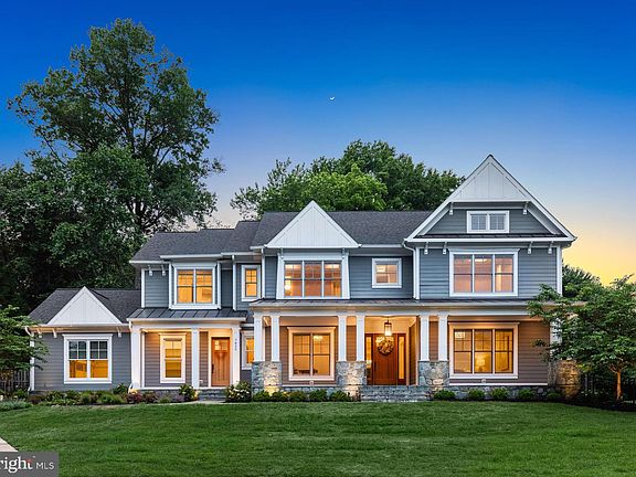 4th image of 7820 Calpurnia Ct