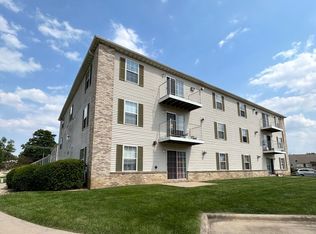 2001 S Morris Ave #2CE5D55A2, Bloomington, IL 61704