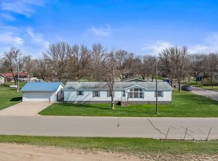 501 Cedar St, Milroy, MN 56263