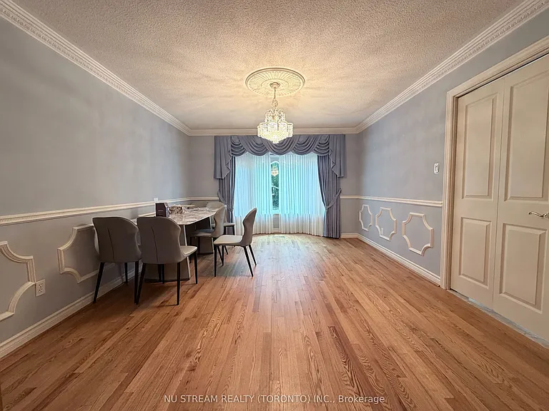 8 Roverdale Ct — Photo 6