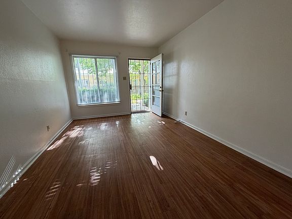 5th image of 4156 Mesa Verde Ave NE #B