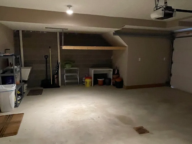 574 E Vanderbilt Dr — Photo 26
