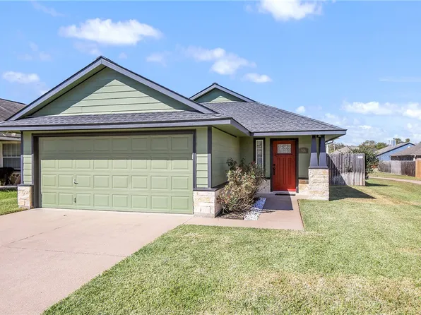 916 Crested Point Dr, College Station, TX 77845