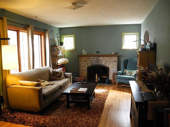 2nd image of 518 Hilldale Ct