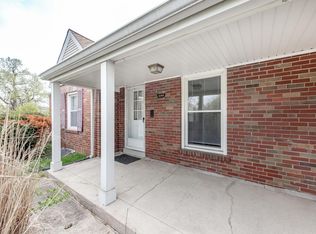 4399 Holly Hills Blvd, Saint Louis, MO 63116