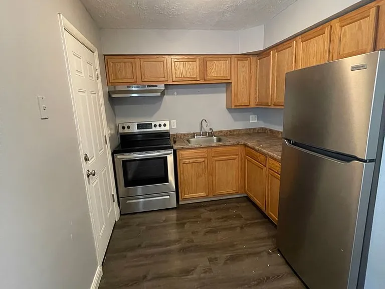 Bexvie Village Townhomes — Photo 4