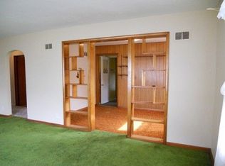 1108 Pleasant St, Dekalb, IL 60115