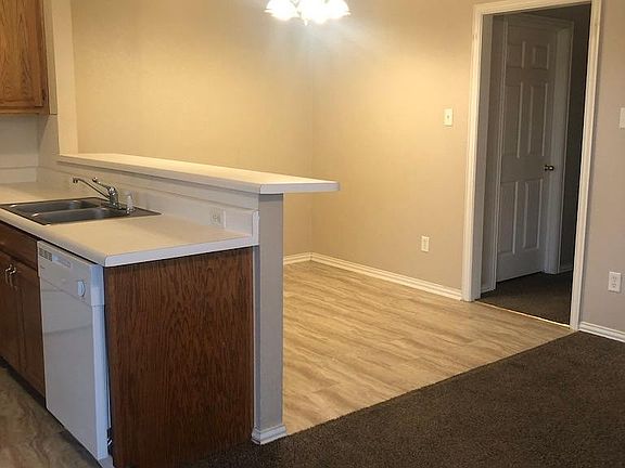4th image of 1104 Turkey Creek Ct Unit A