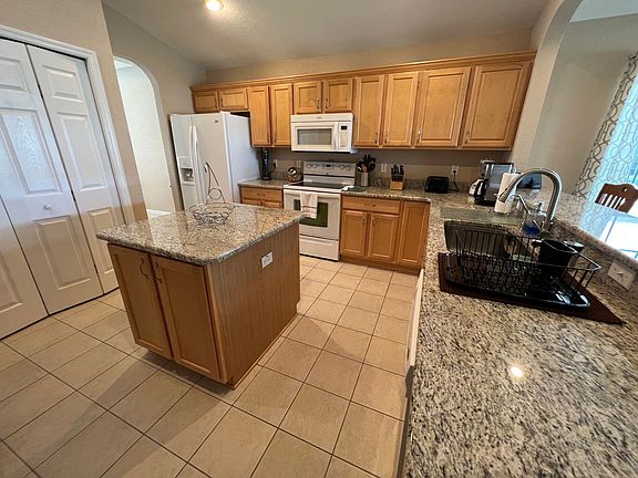 3rd image of 12189 SE 173rd Pl