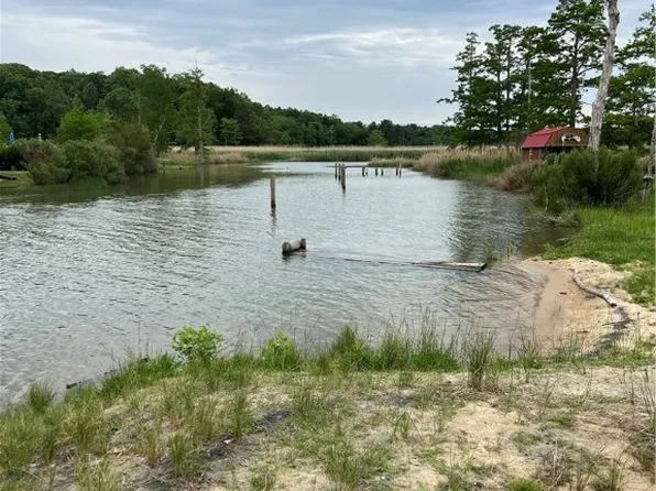 0 Pleasant Point Rd, Surry, VA 23883