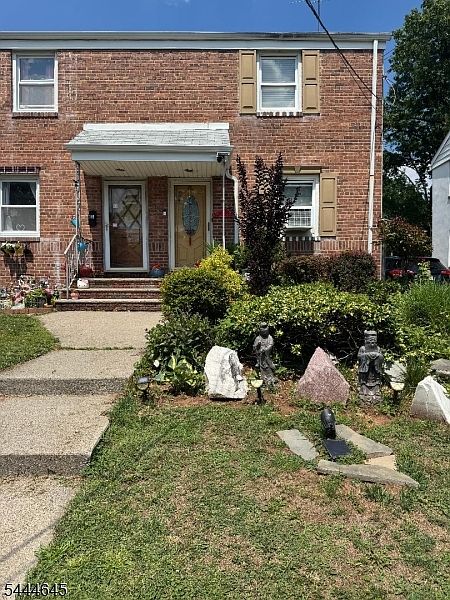 1st image of 787 W Scott Ave