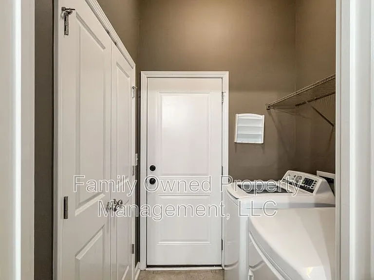 266 Mayfield Dr — Photo 19