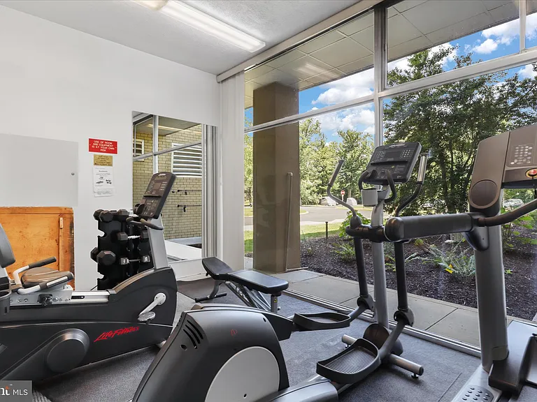 6641 Wakefield Dr #703 — Photo 41