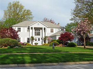 1812 Farrs Garden Path, Westlake, OH 44145
