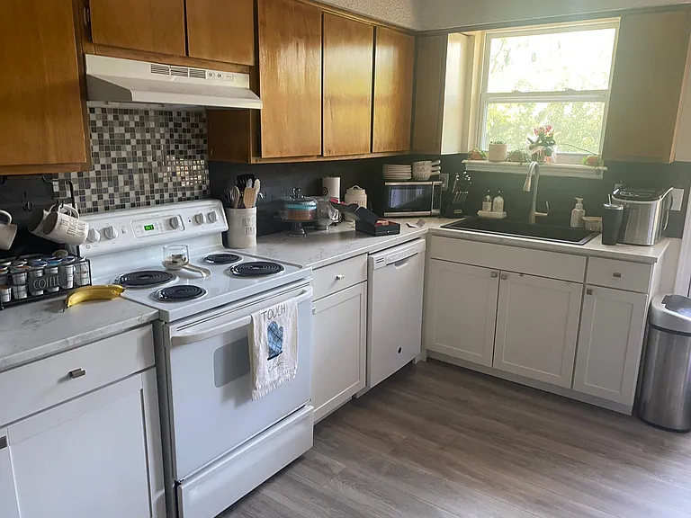 545 Moncrief Ave #B — Photo 10
