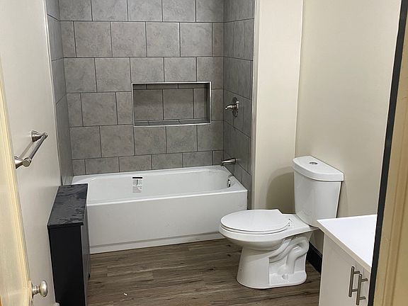5th image of 881 Broadway Rd #2