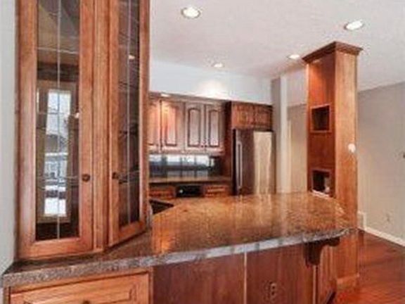 5th image of 1715 Darling St APT 3