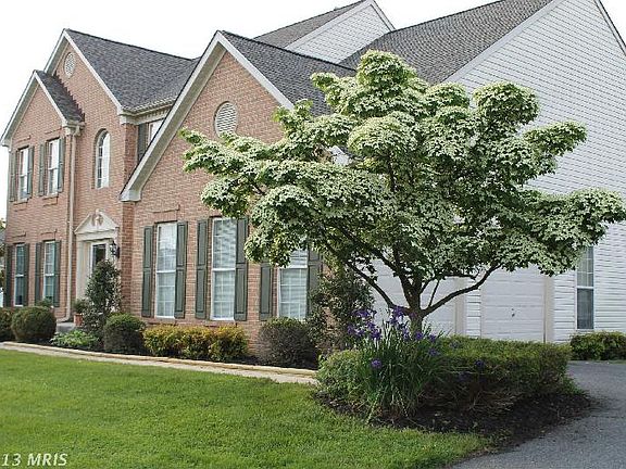 2nd image of 1103 Thebes Dr