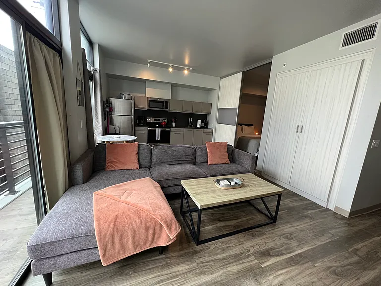 1929 Columbia St #503 — Photo 4