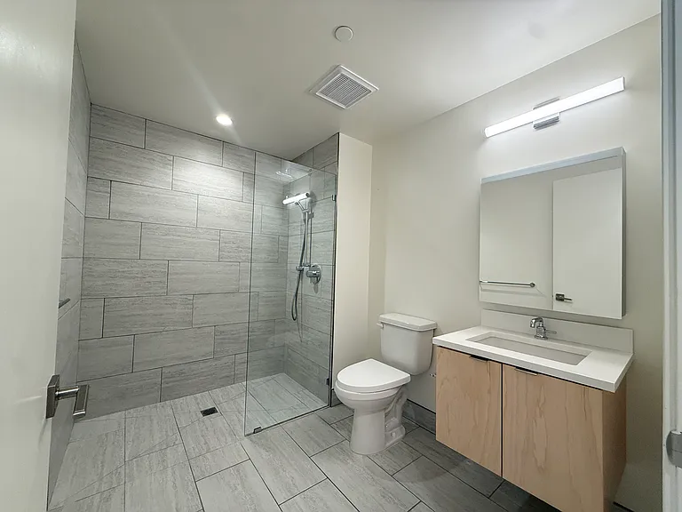 12th Street Apartments — Photo 39