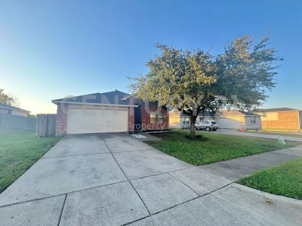 321 Briaroaks Dr, Royse City, TX 75189