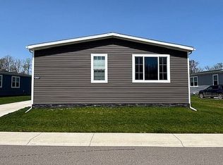 10807 S Brookston Dr, Willis, MI 48191
