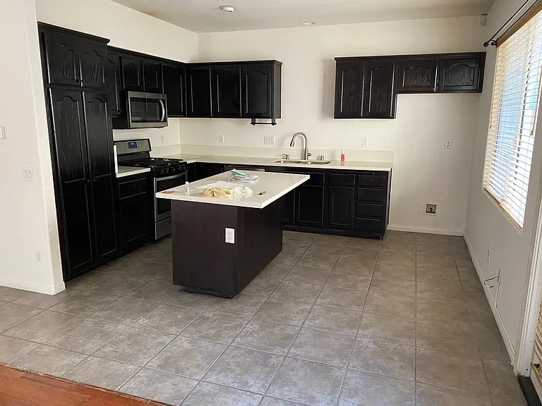 2626 W Ball Rd #H3 — Photo 5