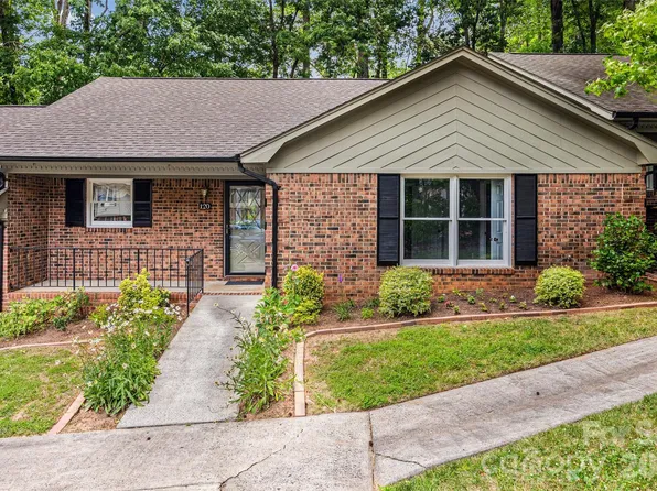 120 Ashebrook Dr, Fort Mill, SC 29715