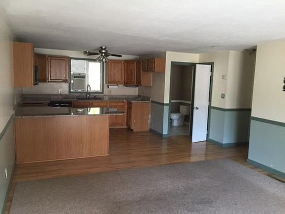 4th image of 120 Lewin St APT 1