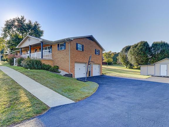 3rd image of 7301 Santeelah Ln