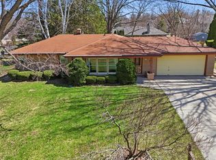 4600 South 121st STREET, Greenfield, WI