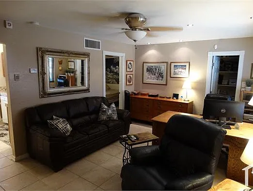 1 bed, $1,100 — Photo 4