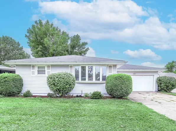 6286 California St, Hobart, IN 46342