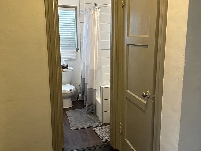 3620 W Adams Blvd — Photo 14