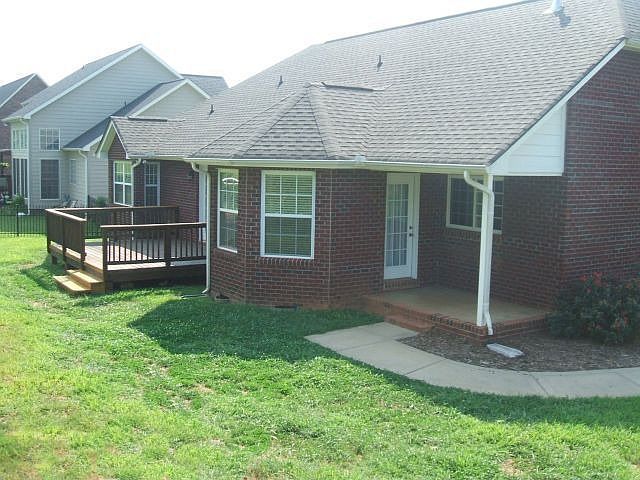 2nd image of 1334 Moonshadow Ln