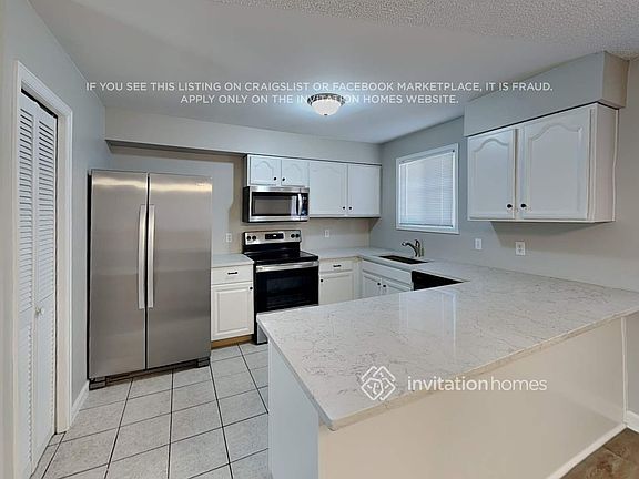 5th image of 1425 E 97th Pl