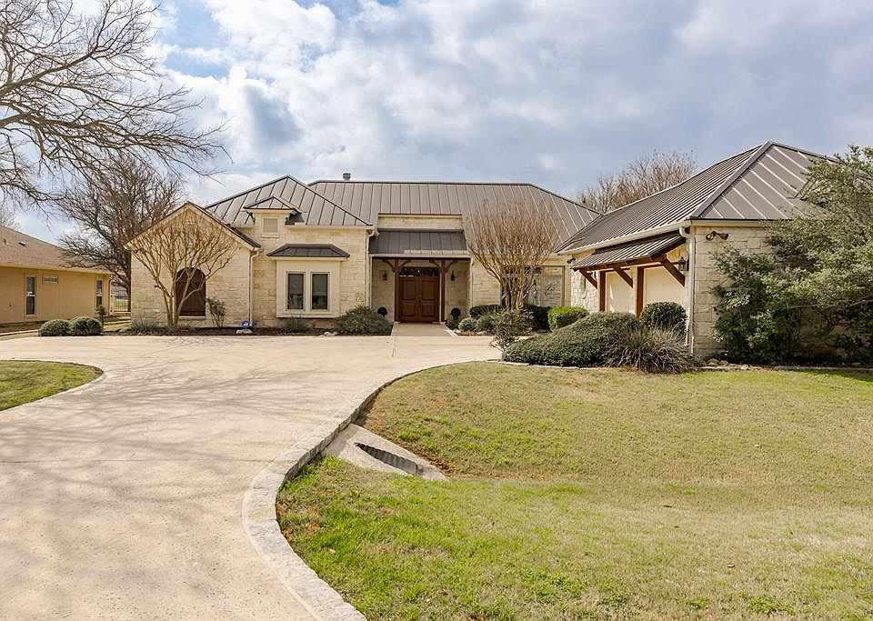 1st image of 2927 Dry Hollow Dr E