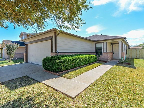 2nd image of 12919 Cloverwalk Ln