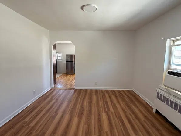 (undisclosed Address), Bronx, NY 10465