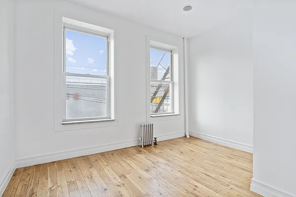 Rented by Freestone Property Group | media 9