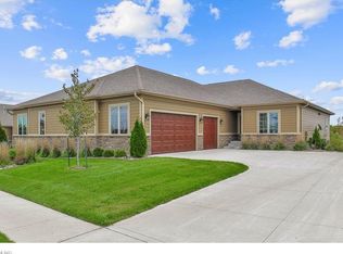 3811 NE Otter Creek Dr, Ankeny, IA 50021