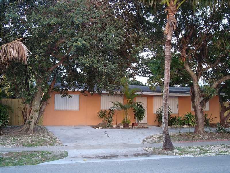 1st image of 3810 SW 61st Ave