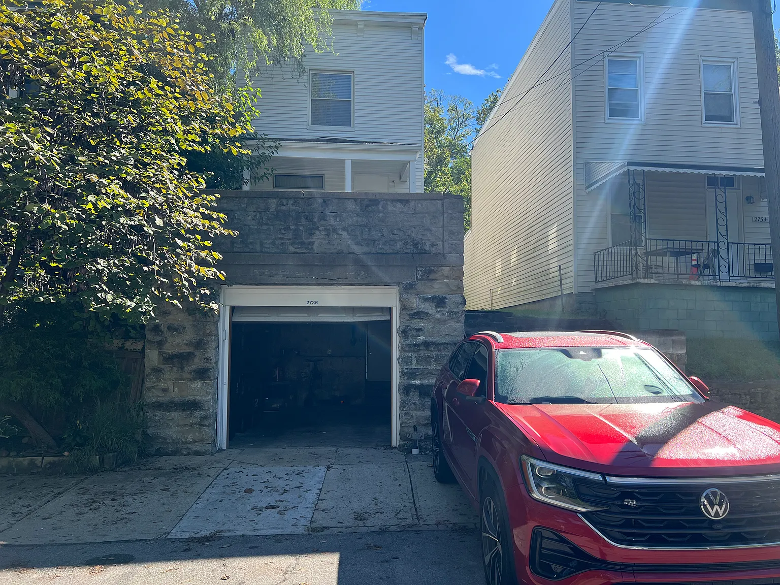 6 bed, 2500 sqft, $4,000 — Photo 1