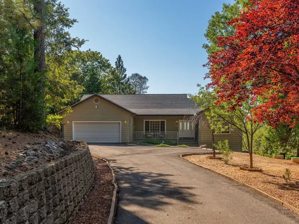 12101 Jackson Pines Dr, Jackson, CA 95642